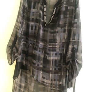 Multi black colors top shinny   neck line